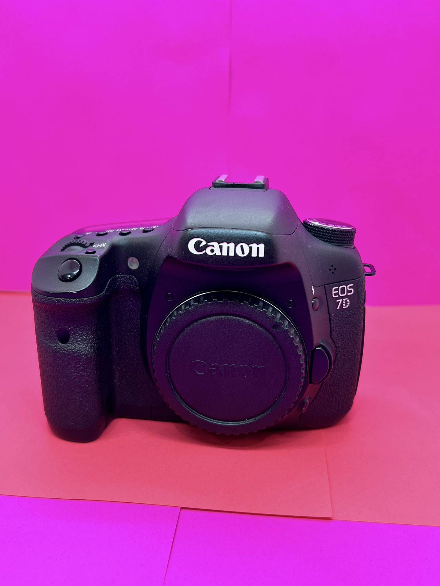Canon  EOS 7D