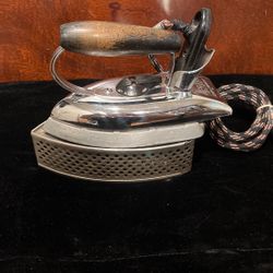 K&M Knapp•monarch-Clothes /fabric Iron