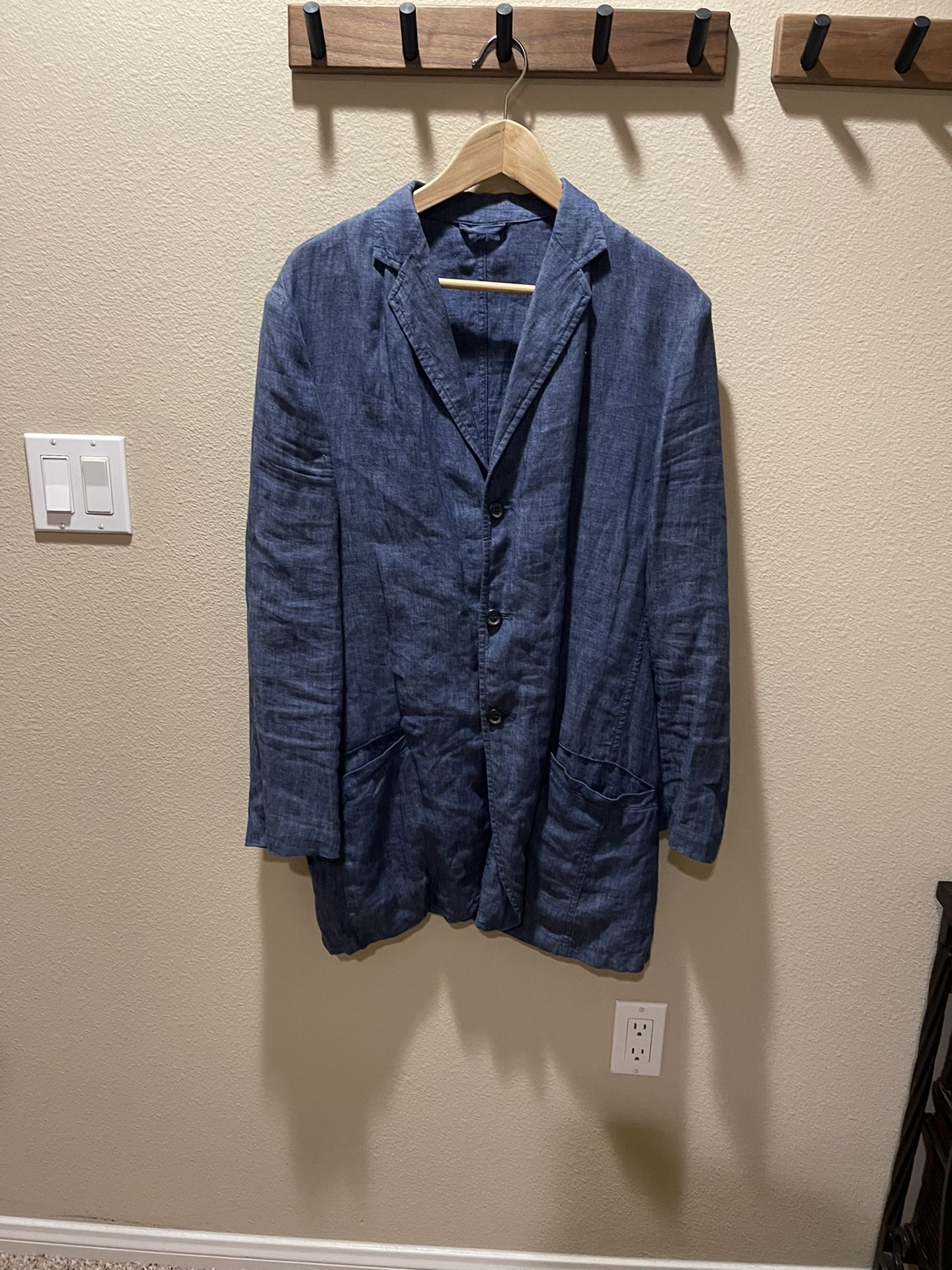 Moving Sale – Canali Men’s 100% Linen Blazer Jacket, Made in Italy, Size 50