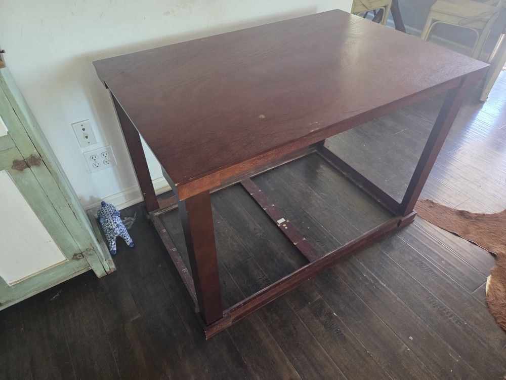 Pet Furniture - Kennel Furniture 