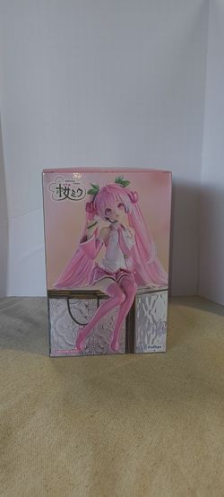 Action Figures/Figurines $15-$25