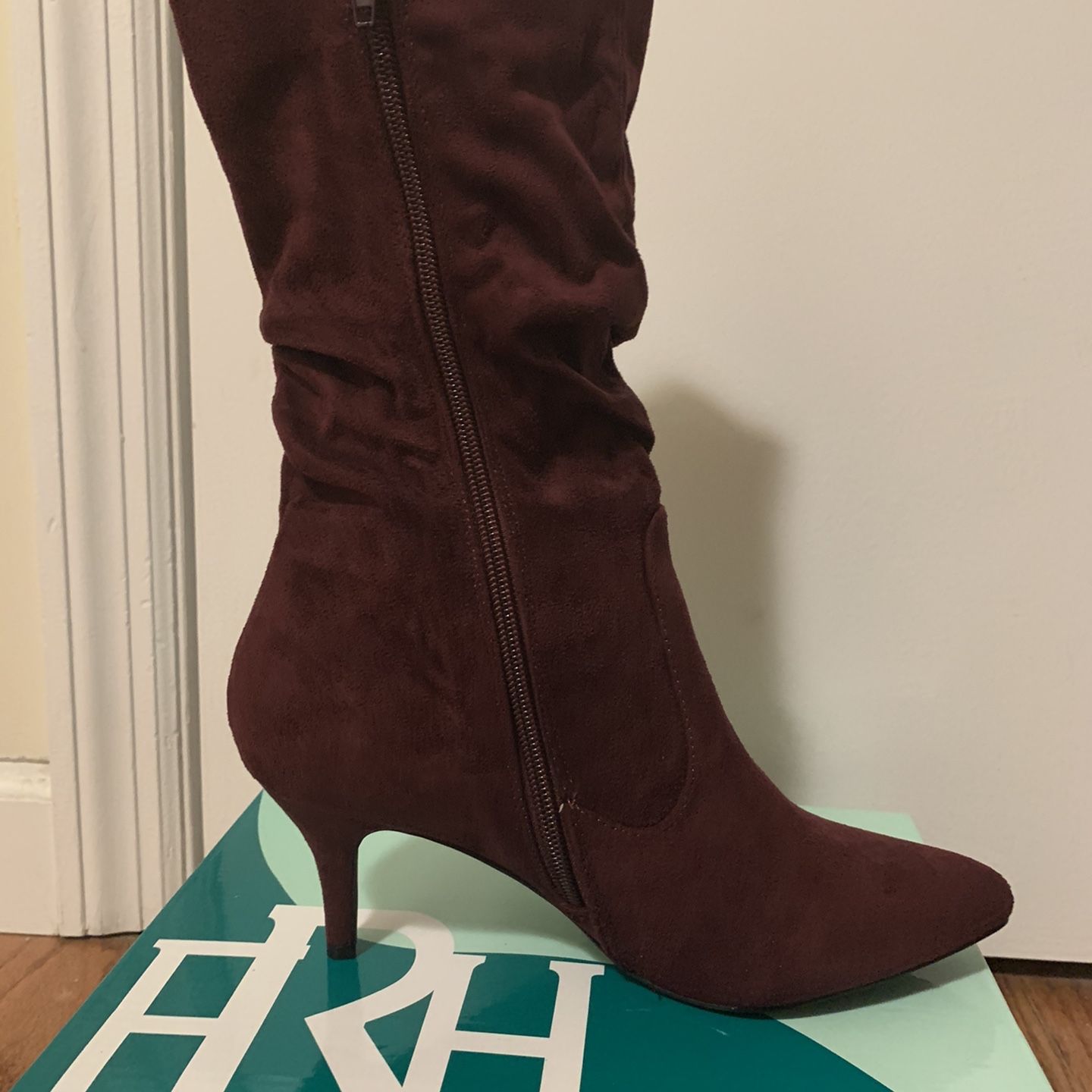New Womens Sagging Mid Calf Boot Sz 6.5