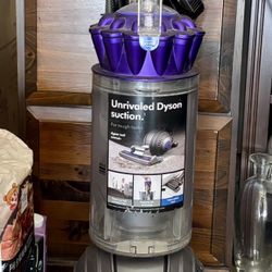 Dyson Vacuum Cleaner 