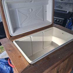 Wooden Chest Cooler 