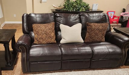 2 - 3 Seater Leather Recliners