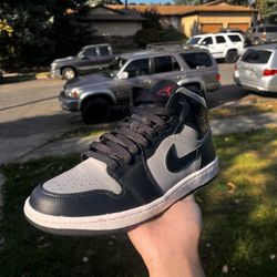 Jordan 1 Mid Shadow Grey & Red
