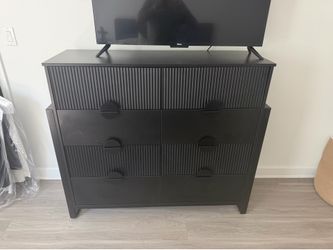 8 Draw Dresser