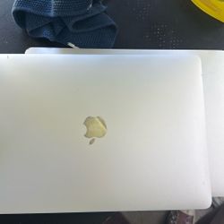 Apple 13” MacBook Air