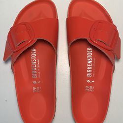Sandals BIRKENSTOCK AUTHENTIC LIKE NEW. Size 39. Kendall Area Pick Up 