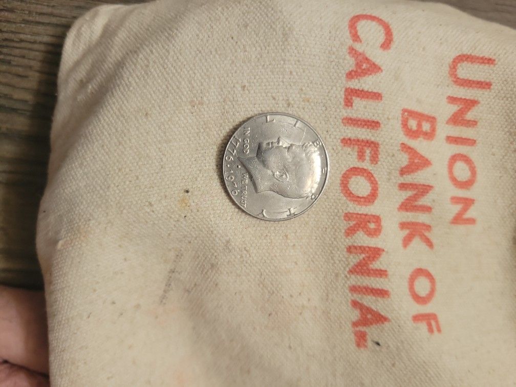 1776,1976 Half Dollar D error The Ceca Filed