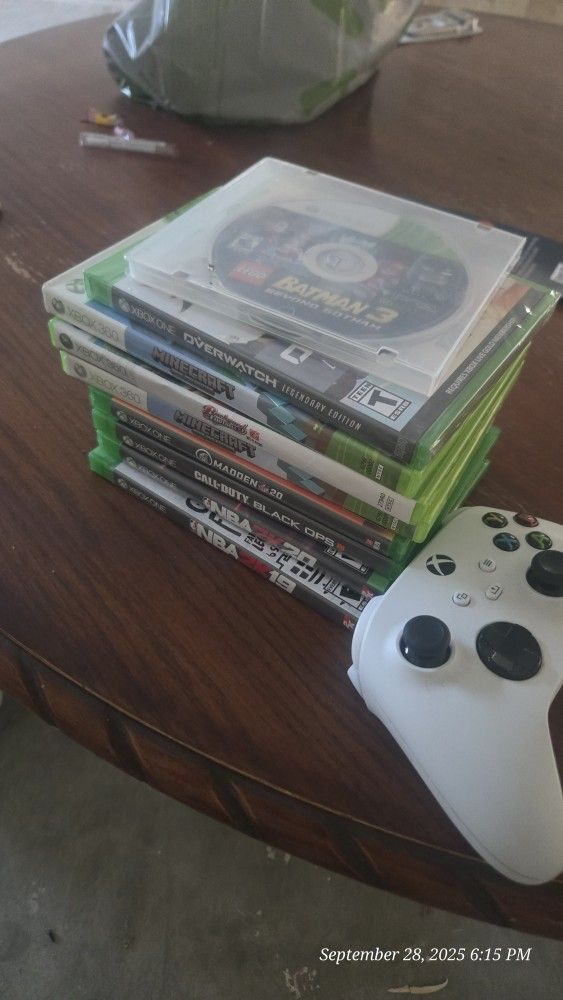 Xbox Controller And Xbox One And 360 Game Bundle 