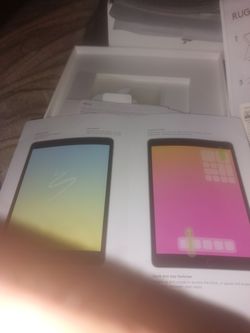 Full Size Apple IPad Box With Literature 