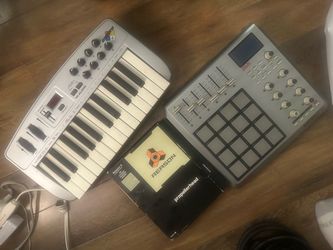 Akai MPD Drum Pad + M-Audio Keyboard Piano + XLR 8 Channel + Reason