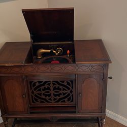 Record Player Antique 