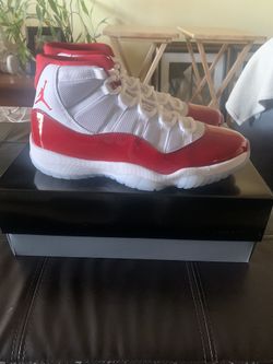 👟 Jordan 11 XI Cherry - Size 11 🍒 