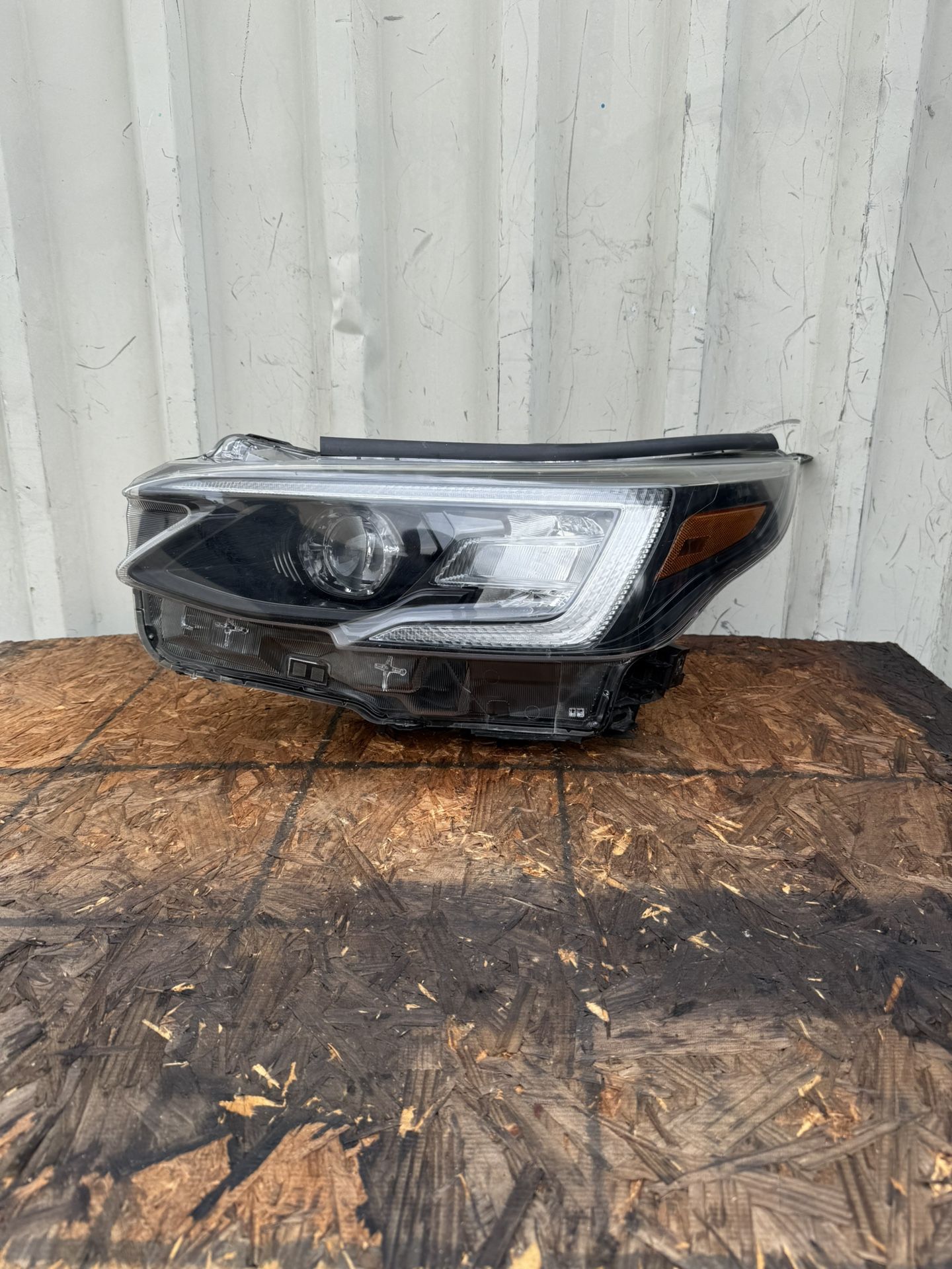 2020 2021 2022 Subaru Legacy Outback Left Driver Side Headlight Led