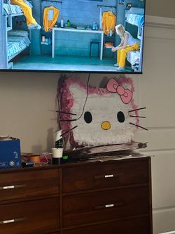 CUSTOM PIÑATAS
