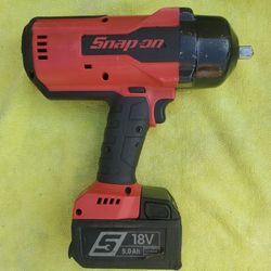 Snap-on 18 Volt Impact Wrench With Battery 