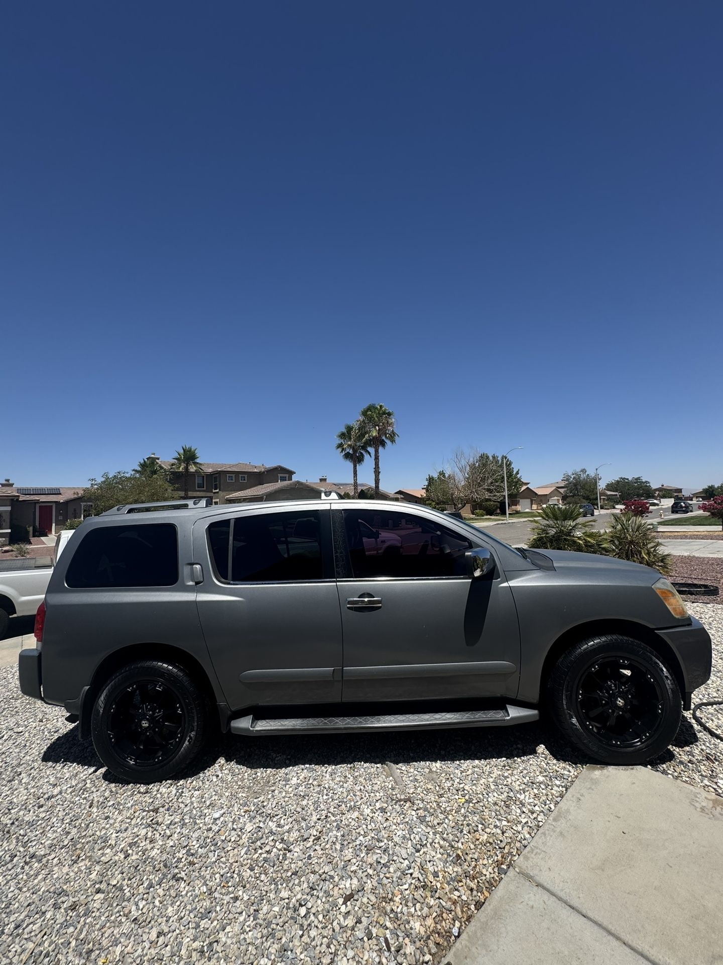 2005 Nissan Armada