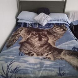 Queen Bed