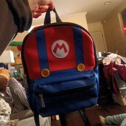 Mario Backpack 🎒Need gone today pickup in Bloomington/Fontana CA