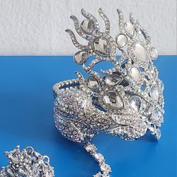 Lrg Elastic Clr/Iridescent Rhinestone Peacock Bird Bracelet w/ Detachable Ring