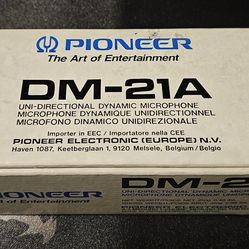 PIONEER DM - 21A MICROPHONE - UNI- DIRECTIONAL DYNAMIC MICROPHONE