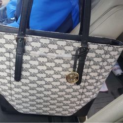 Michael Kors Tote Bag. 