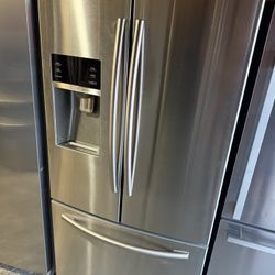 33”wide Refrigerator Like New 