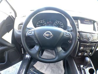 2020 Nissan Pathfinder Thumbnail