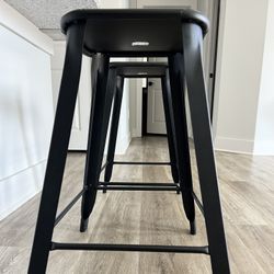 Countertop Barstools: Black
