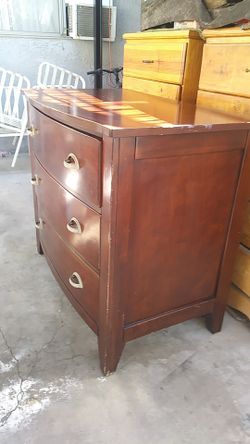 Three Drawers Dresser