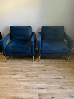 Classic Modern Velvet Chairs