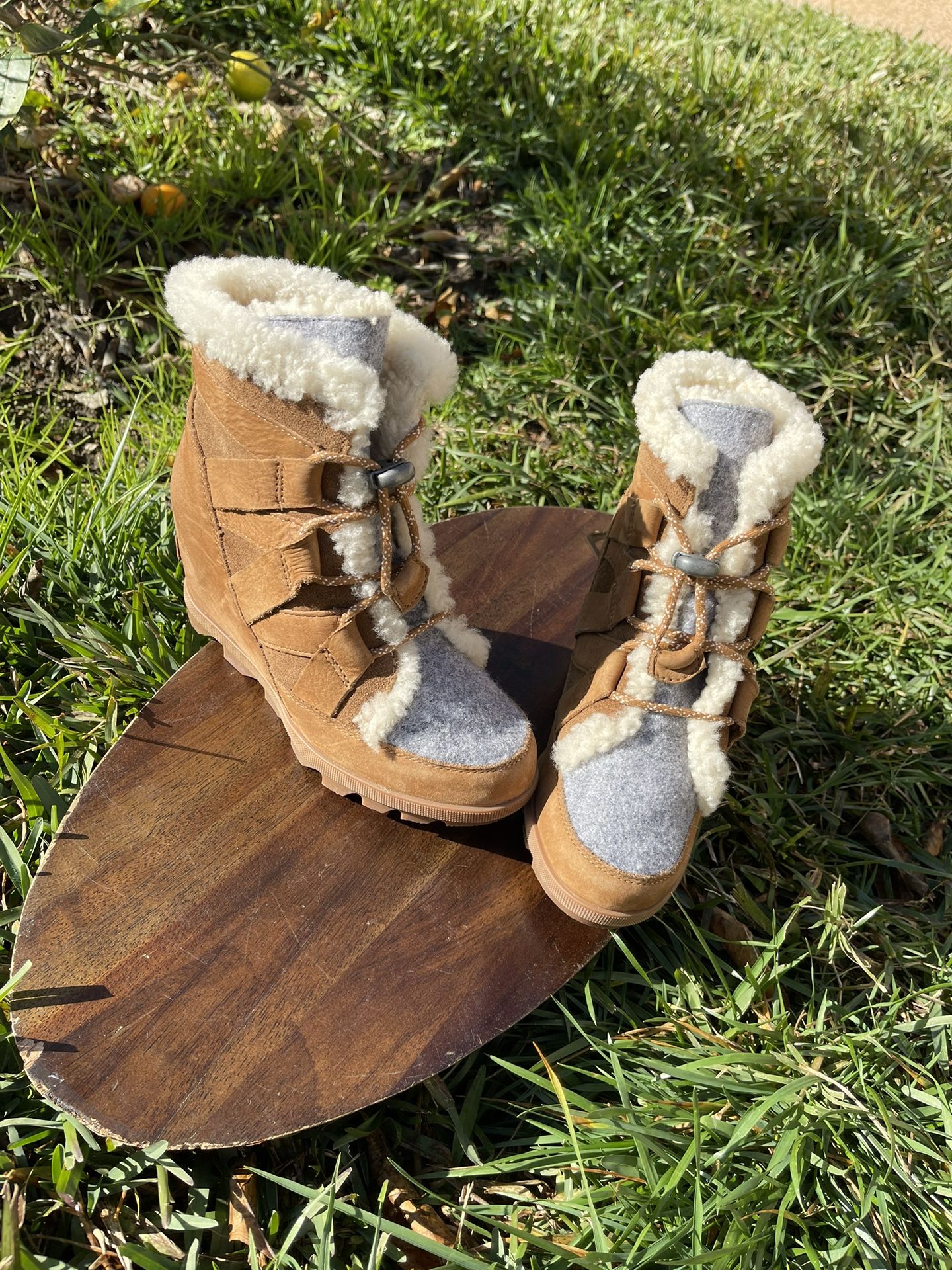 Sorel Wedge Winter Boots Size 5 Women