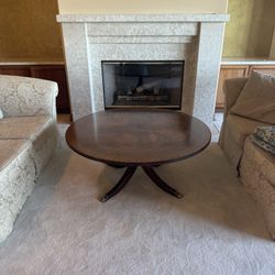 Beautiful Henkel Harris Vintage Mahogany Coffee Table