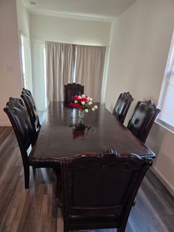 Dining Table with massive Wood.