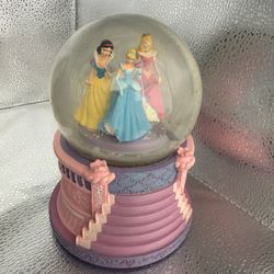 Disney Princess Castle Musical Snow White Cinderella Aurora Snow Globe