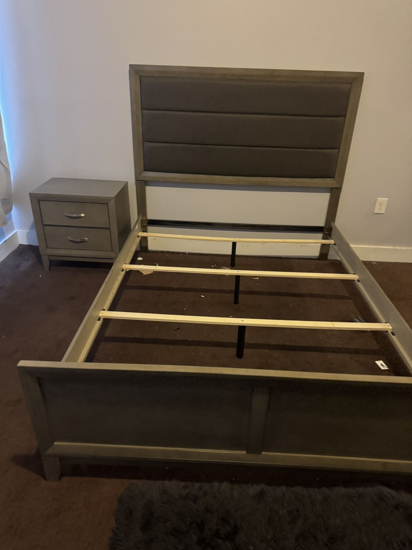 Gently Used Queen Size Bedroom Set