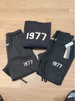 Essentials 1977 Iron set