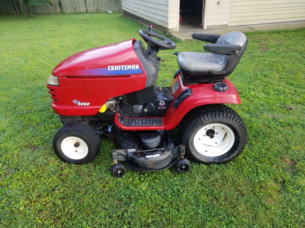 Craftsman GT5000 Riding Mower with wagon and digger
