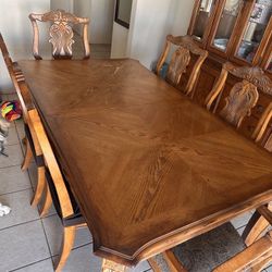 Dinning Room Table With Leaf