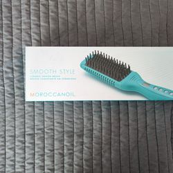 Moroccanoil Smooth Style Ceramic Heated Brush for Sale in El