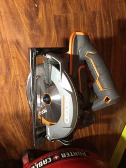Ridgid 7 1/4” Cordless Circular Saw! With, blade 👍🏽👍🏽👍🏽45!