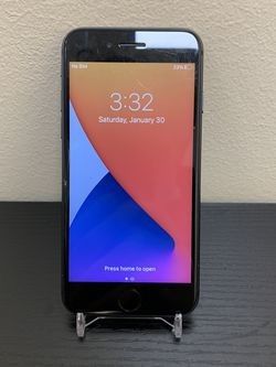 iPhone 8 64GB UNLOCKED + Warranty