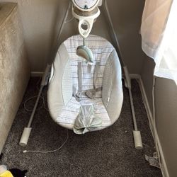 Baby swing 