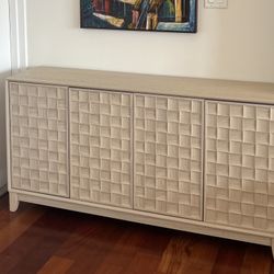 Beautiful Buffet from Wayfair practically new