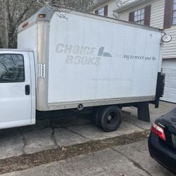 12 Foot Box Truck With Liftgate 