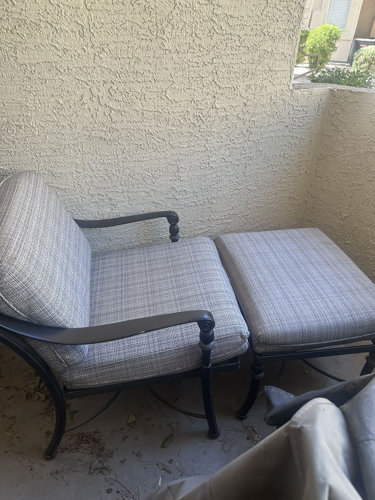 Ethan Allan Patio Chair And Ottoman