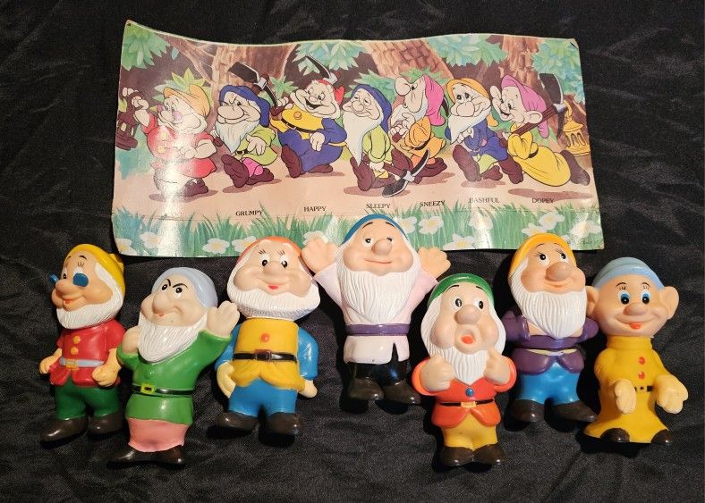 Vintage Snow White Toys