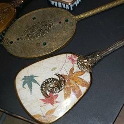 X2 VINTAGE ORNATE GOLD BRASS METAL FILIGREE RUBY RED EMERALD GREEN HANDHELD VANITY MIRROR TABLE DECOR COLLECTABLE